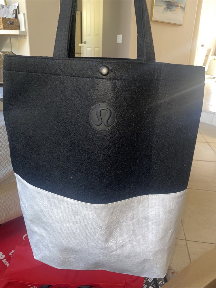 RARE Lululemon Gray Felt And White Black Mesh Reusable Shopping Tote Bag