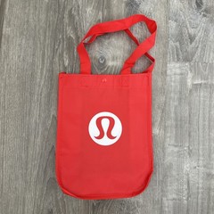 SET OF LULULEMON REUSABLE BAGS LOT OF 6 – 1 GRAY 2 DARK GREEN AND 3 RED