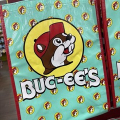 Brand New Limited Edition Buc-ees Bucees Reusable Shopping Tote Bag Beaver Logo