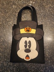 Mickey Mouse Light Up Trick Or Treat Bag Halloween 2020 Disney Parks