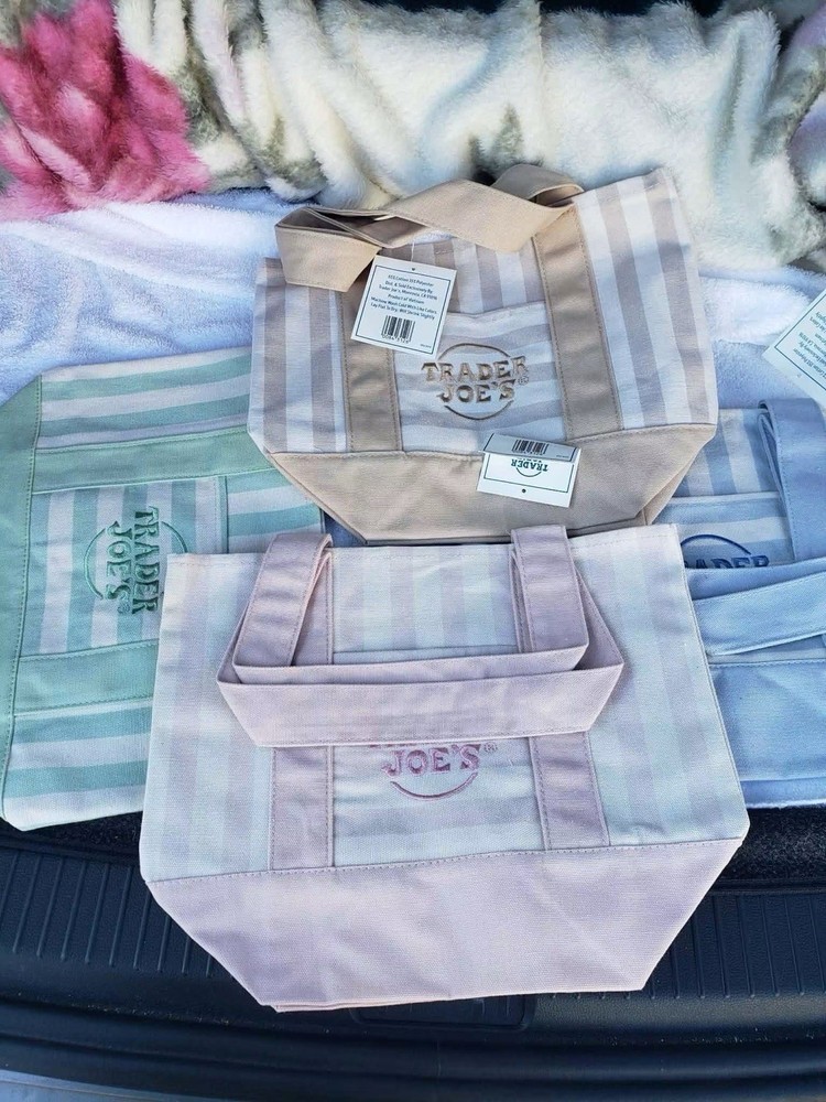 Trader Joe’s MINI PASTEL STRIPE CANVAS TOTE BAGS Set of 4 AUTHENTIC