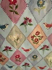 MARSHALLS REUSABLE LARGE TOTE SHOPPING BAG 20″ X 18″ BIRDS FLOWERS PINK BLUE NEW