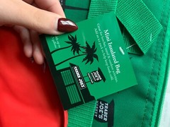 New Trader Joe’s Mini Insulated Bag with tag-LIMITED EDITION Green and Red