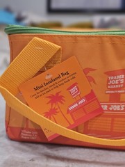 Trader Joe’s 2026 Mini Insulated Tote Summer Fun Ltd Ed Orange Ships Fast