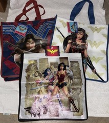 DC Comics Wonder Woman Justice League 3 Reusable Novelty Gift Shopping Bags NWT