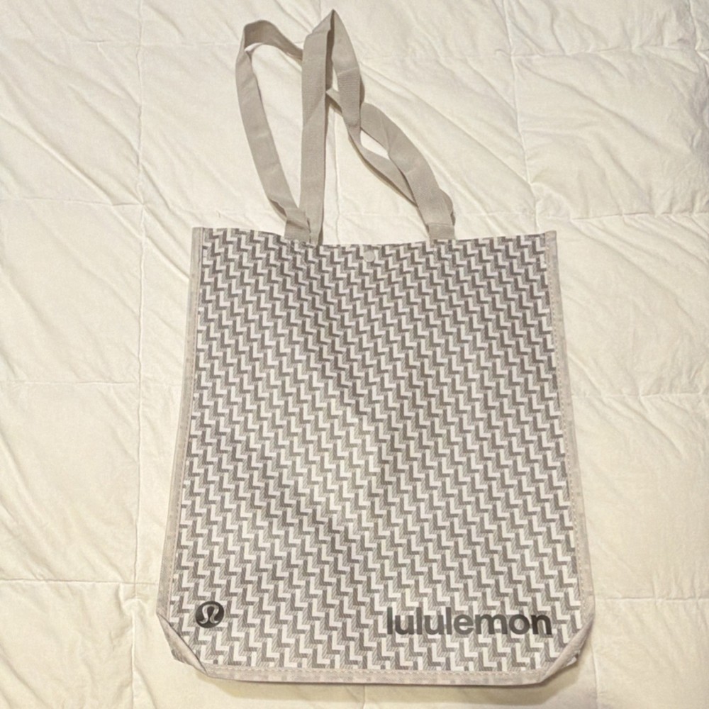 Lululemon Reusable Shopping Bag Gray/White “L” Pattern | 16x13in, Large Size