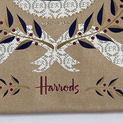 Harrods Knightsbridge London Queen Elizabeth Bag Beige Crown 1926 2022 New Large