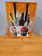 Trader Joe’s ECO Reusable Shopping Grocery Gift Tote Bag Wine & Cupcakes