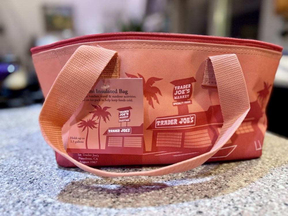 Trader Joe’s – LIMITED EDITION Mini Insulated Tote Bag , 10″ x 6″ x 6″ – 1.5 Gal