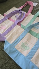 Trader Joe’s Pastel Colors Mini Canvas Tote Bag Set Of 4 Limited Edition NWT