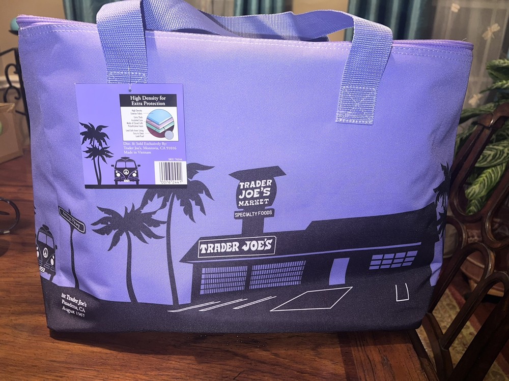 NWT Trader Joe’s Lavender Purple Reusable Insulated Shopping Tote Bag LARGE 8gal