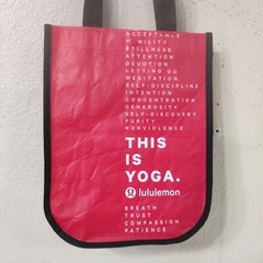 LULULEMON REUSABLE SHOPPING – GIFT BAG 11×9.5 RED SHOULDER STRAPS 5448
