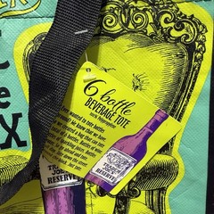 TRADER JOE’S Reusable and Washable WINE BAG 6 Bottle Beverage Tote RARE