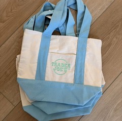 🔥 Trader Joe’s – Mini Canvas Tote Bag – Blue – Spring 2026 – Limited Edition 🔥