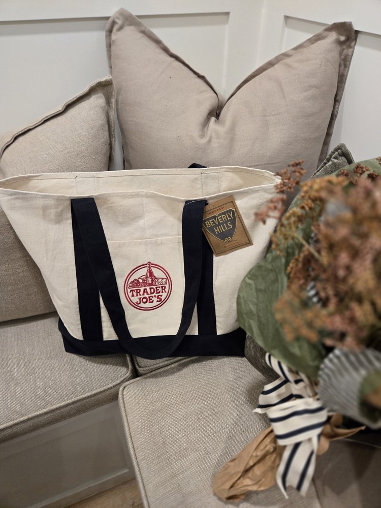 Trader Joe’s Beverly Hills Edition Canvas Reusable Shopping Bag White Navy