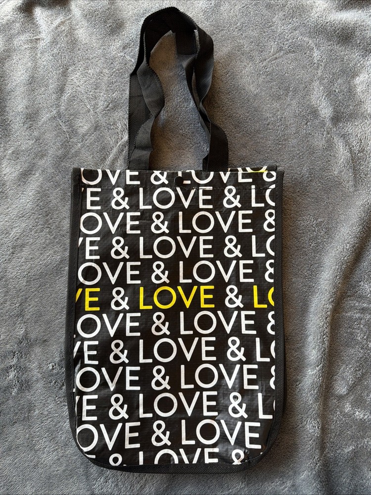 Kendra Scott Reusable Bag, Love Design, Snap Closure, 10x13x4 Inches
