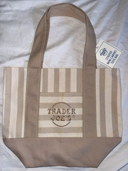 *NEW RELEASTrader Joe’s Striped Mini Canvas Tote Bag Reusable Beige/White