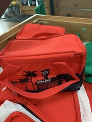 2 Trader Joe’s Mini Insulated Tote Bag Red Green Limited 1.5G Christmas 🎄🛍️