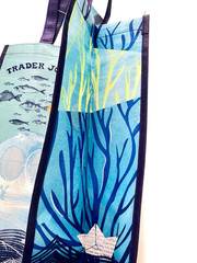 Trader Joe’s Reusable Grocery Bag 100% Recycled Ocean Plastic Tote Bag New