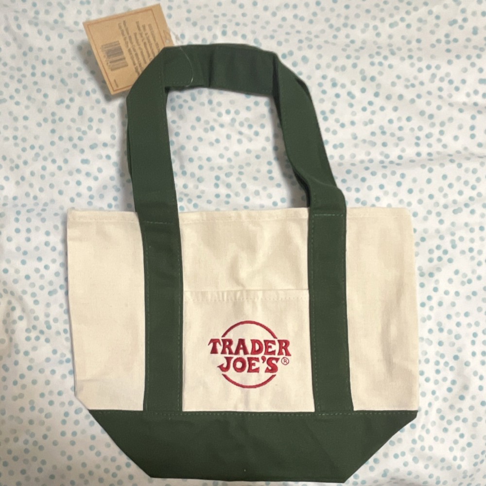Trader Joe’s Reusable Canvas Tote Bag Medium Green/White/Red 15x13x6 in