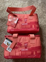 Trader Joe’s MINI Insulated Tote Bag 1.5Gal Summer Beach Set🏝️🏖️ 🌊