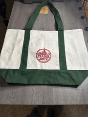 👜🛍️🔥NEW Trader Joe’s Forest Green Tote 🔥🛍️👜