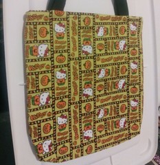 Hello Kitty Halloween Tote Bag completely reversible 13″ x 11″ x 2″ + 7″ handle
