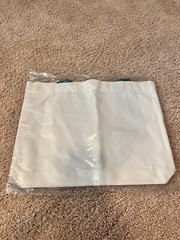 White Reusable Cloth Bag With Green Handle BRAND NEW 15 X 11.5 Inch