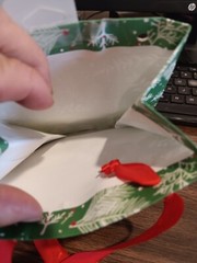 WONDERSHOP CHRISTMAS GREEN PLASTIC/PAPER GIFT BAG W/ HANDLES, 6″ x 5″ x 3″