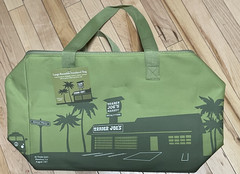 Trader Joe’s 8 Gallons Reusable Bag Cooler Large Insulated Tote Olive Green NEW