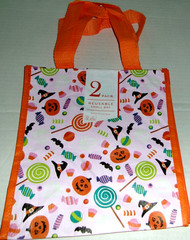 HALLOWEEN Reusable Tote Bags ~ 10″X11″X6″ ~HALLOWEEN CANDY & ICONS/TEDDYBEARS