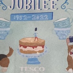 Tesco Queen Elizabeth Platinum Jubilee Bag Corgi Victoria Cake Flag 2022 UK New