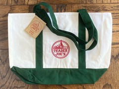 Trader Joe’s Canvas Tote Shopping Bag – LARGE GREEN – (NEW with TAGS!)