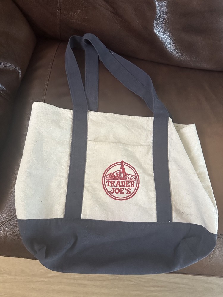 Trader Joe’s Reusable Tote Bag 65% Cotton 35% Polyester Purple