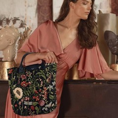 Tapestry Foldable Tote Bag Reusable Shopping Bag Grocery Bag in Morning Garde…