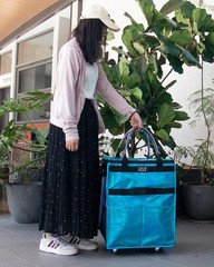 Portable Rolling Tote Bag with 4 Wheels – Medium Glitter Blue, 46 LBS Capacity
