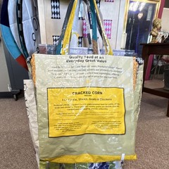 Reusable Plastic Tote Shopping Bag Cracked Corn Feed Bag Print Yellow Handles