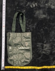lululemon Reusable Green Solid Tote Shopping Bag 15 in H x 9 in L x 3 in W