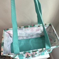 Thirty-One medium Reusable Polyester tote open top Christmas Snow Globe Print