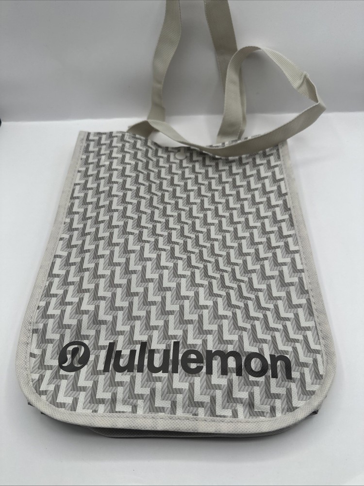 Lululemon Small Reusable Shopping Tote Lunch Bag Beige Pattern Spring 2025