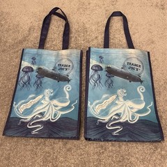 Trader Joes Reusable Shopping Bags Ocean Scene Lot Of 2 Clown Fish Scuba Diver