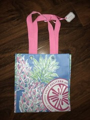 Lilly Pulitzer Pineapple SWIZZLE OUT MARKET SHOPPER TOTE Reusable Grocery NWT