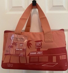 (3) Trader Joes Mini Insulated Bags PEACH Limited Edition!