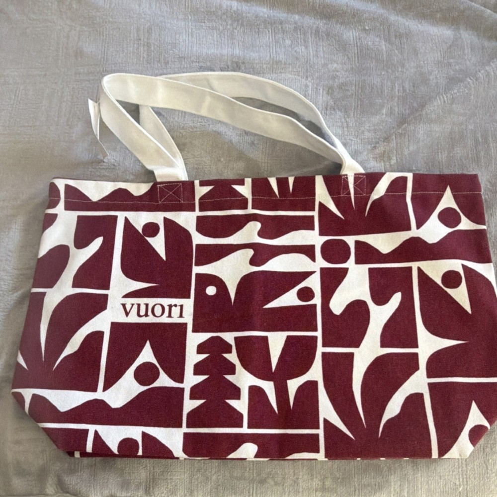 NWT-Vuori Foldable Recycled Cotton PET Tote Bag Burgundy White Geometric Pattern