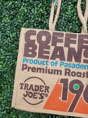 Trader Joe’s Reusable Tote Bag – Coffee Beans 1967 Pasadena Design🔴🟢 2026 NEW