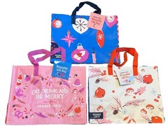 Trader Joe’s Reusable Gift Bag 2025 Limited Edition White/Pink/Blue