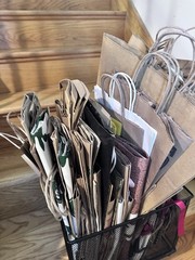 Lot Of 5 Lbs Of Paper Shopping Grocery Party Bags For Recycling Craft Animal Cag