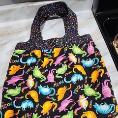 Quiltaholics Anonymous Reusable Large Fabric Cat Print Tote Bag 20×18″