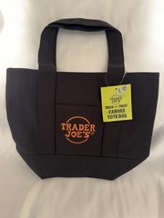 TRADER JOE’S HALLOWEEN *1 BLACK TOTE* NWT + FREE GIFT *FAST SHIPPING*🎁