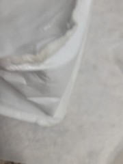 Lululemon – Shiny Patent White & Gold Manifesto Shopping Bag